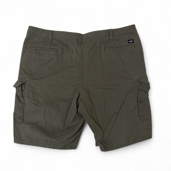 Dockers Men’s Green Cargo Shorts Size 42 Lightweight Cotton - Picture 3 of 5